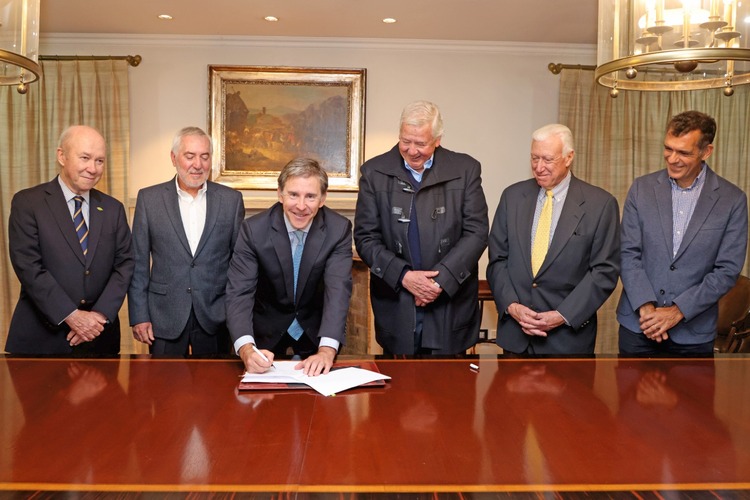 CAP y AZA acuerdan combinación de negocios para producir acero verde en Talcahuano