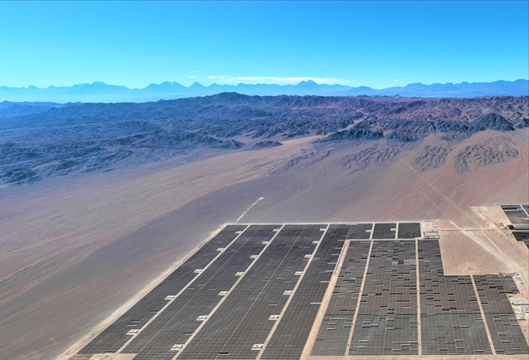 Inicia operación en Chile el mayor sistema de baterías de almacenamiento solar de América Latina