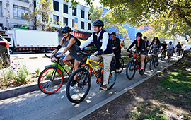 Autoridades piden reponer financiamiento para completar la ciclovía en la Alameda