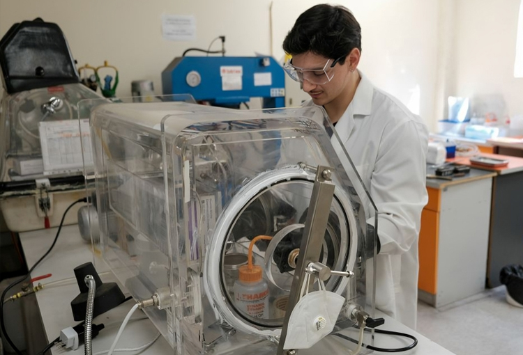 Desarrollan materiales avanzados mediante impresión 3D para producción accesible de hidrógeno verde