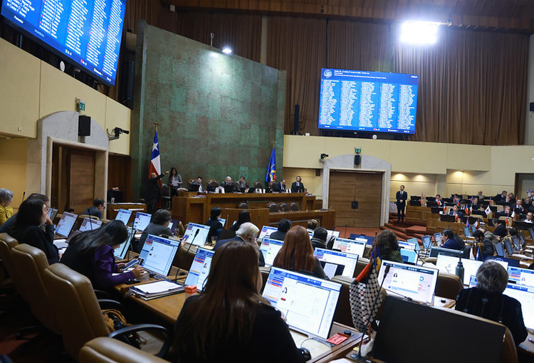 Despachan a ley proyecto que agiliza permisos sectoriales