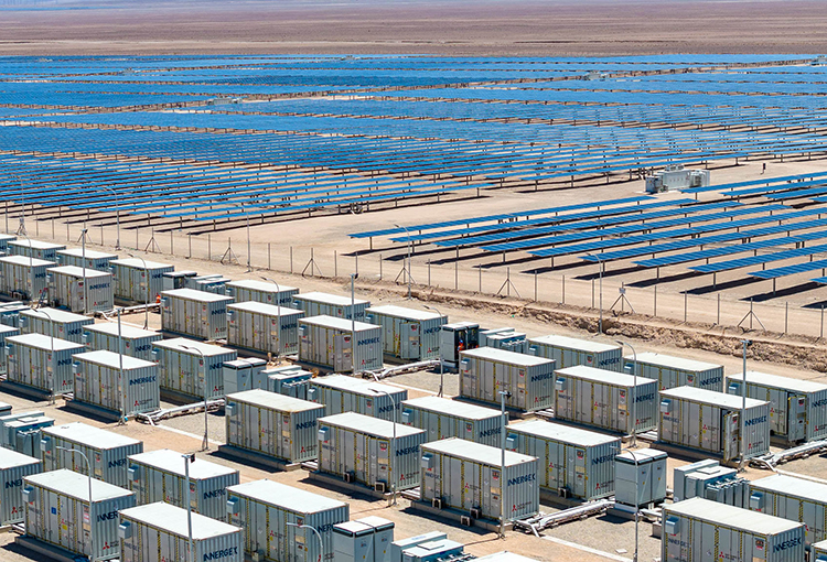 Inauguran moderno sistema de almacenamiento de energía en el Desierto de Atacama