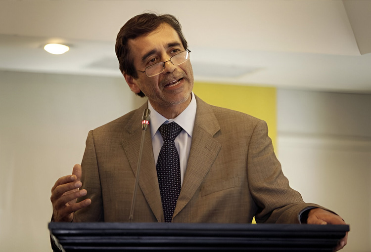 Nombran a Aarón Cavieres como director nacional del Servicio de Biodiversidad y Áreas Protegidas