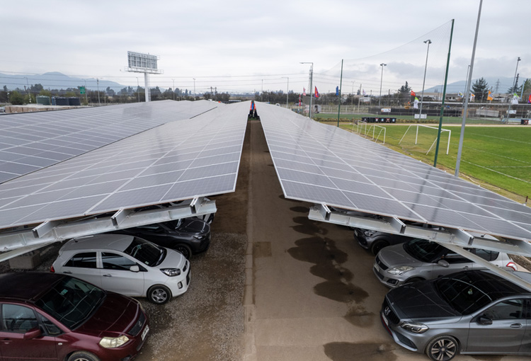 Ponen en marcha el proyecto de estacionamientos fotovoltaicos más grande del país