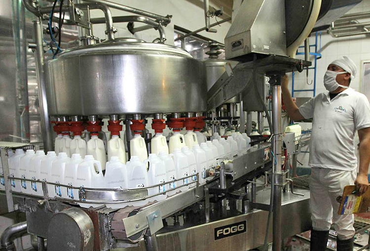 Productores de leche se comprometen a incorporar estándar de sustentabilidad 