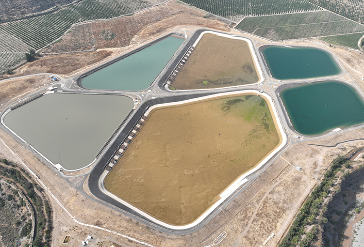 Aguas Andinas empezó a recuperar reservas de agua para la RM, tras menor turbiedad en ríos