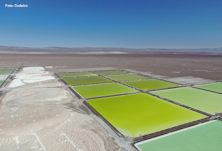 Asociación entre Codelco y SQM para explotar litio es aprobada por ente regulador chino