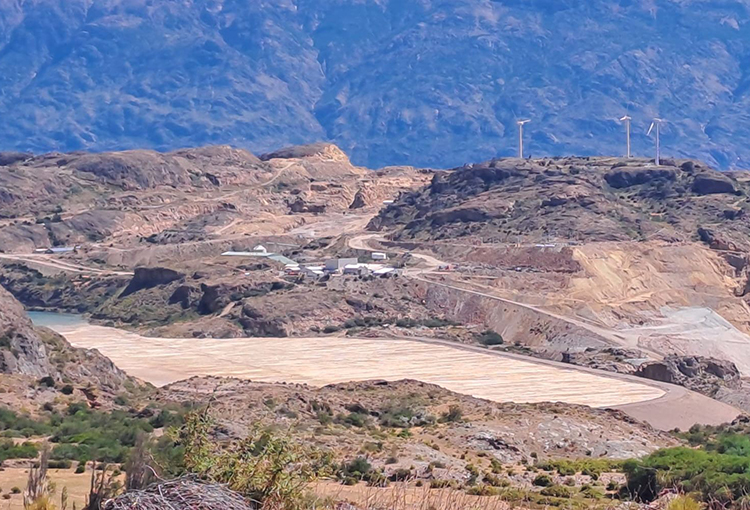 Minera Cerro Bayo arriesga multa de más de $13 mil millones por incumplimientos ambientales