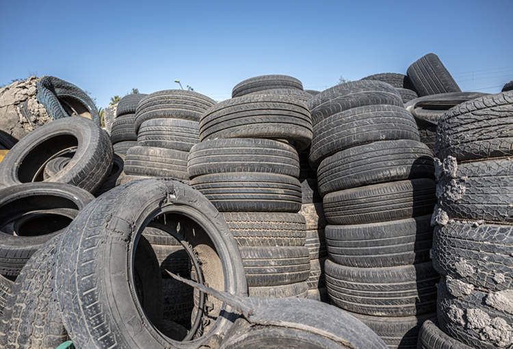 Ley REP: ratifican decreto que obliga a automotoras a hacerse cargo de neumáticos usados