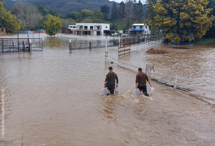 Tres personas fallecidas, más de 34 mil aisladas y 32 mil evacuados ha dejado el sistema frontal