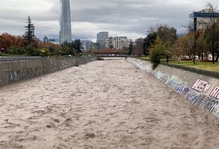 Aguas Andinas: en Alerta Temprana Preventiva por turbiedades en los ríos Maipo y Mapocho