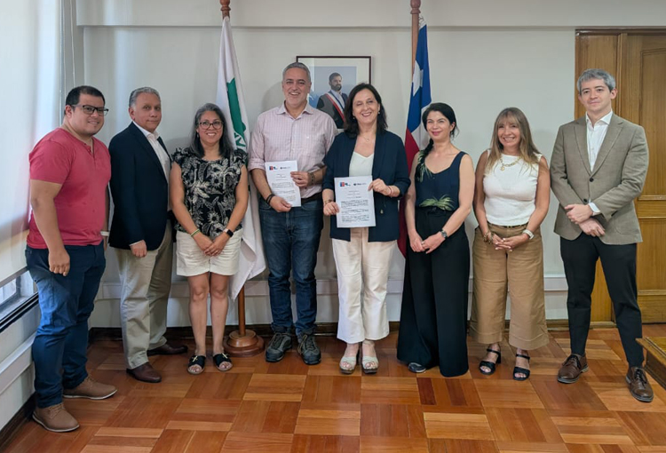 Superintendencia del Medio Ambiente y CONAF firman convenio para optimizar la fiscalización