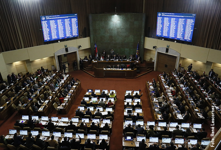 Megarreforma pasó a comisión mixta con reserva de constitucionalidad en materia ambiental