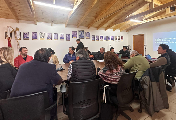 Mesa del Aire de Quintero-Puchuncaví presentó avances de red de monitoreo a autoridades comunales