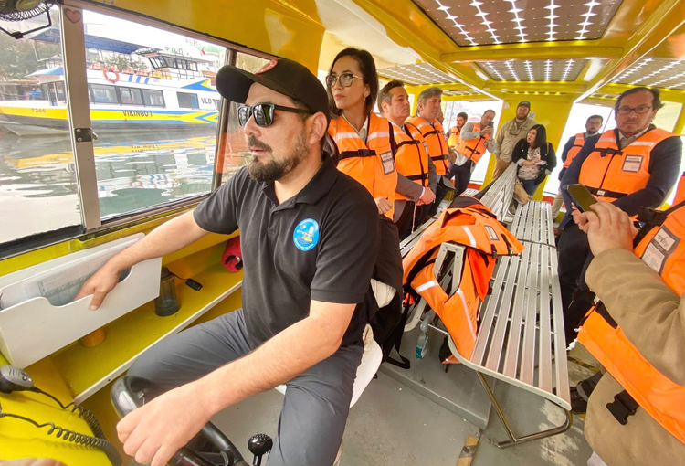 Valdivia reinició transporte público fluvial con embarcaciones eléctricas y energía solar