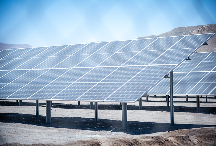 En Atacama opera primera planta fotovoltaica construida sobre un tranque de relave cerrado