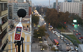 Ruido en la Alameda y Av. Santa Rosa disminuye más de un 40% gracias a la electromovilidad 