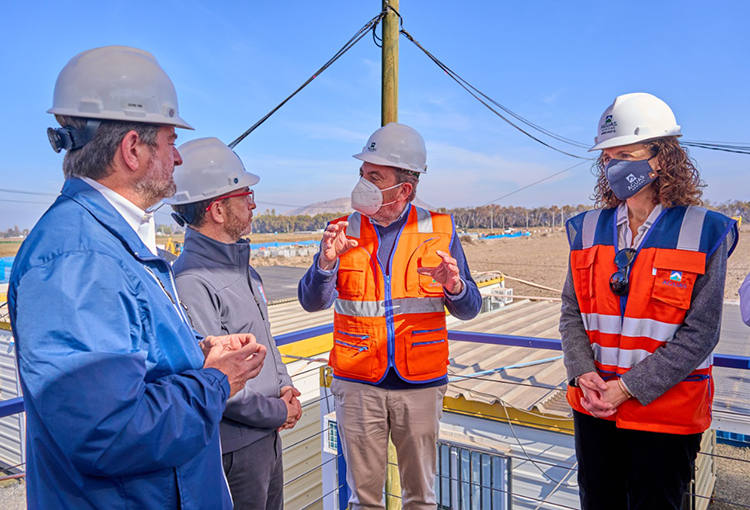 Inspeccionan pozos que reforzarán el suministro de agua potable en zona sur de Santiago