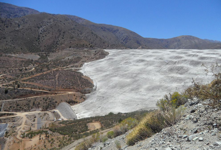 Impulsan proyectos para recuperar cobalto y tierras raras desde relaves y residuos mineros