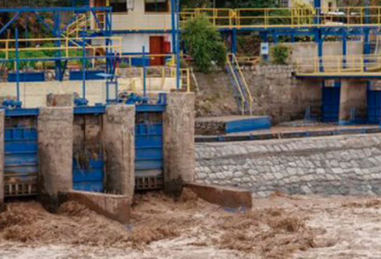 Aguas Andinas declaró alerta temprana preventiva por alta turbiedad en ríos Maipo y Mapocho