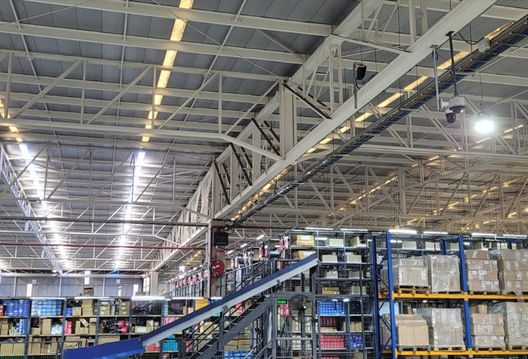 Ahorro energético y productividad: iluminación natural al servicio de la eficiencia