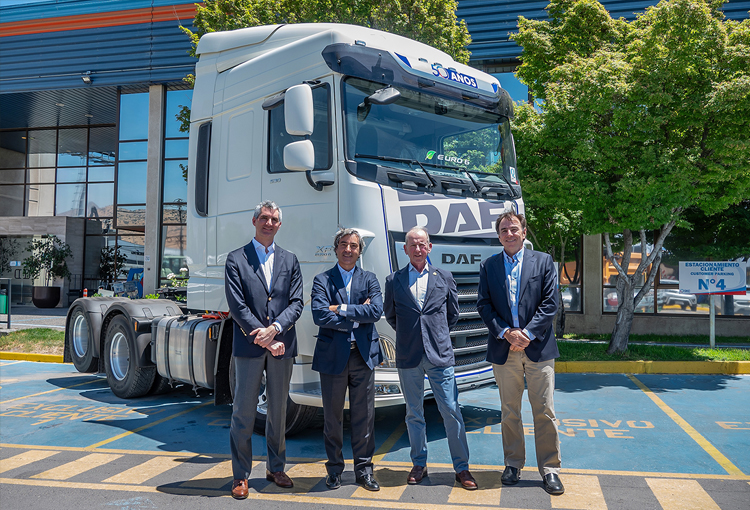 Sellan acuerdo para acelerar la movilidad sostenible en el transporte pesado con tecnología Euro 6