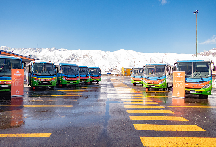 Codelco contará en unos meses con la mayor flota de buses eléctricos del país